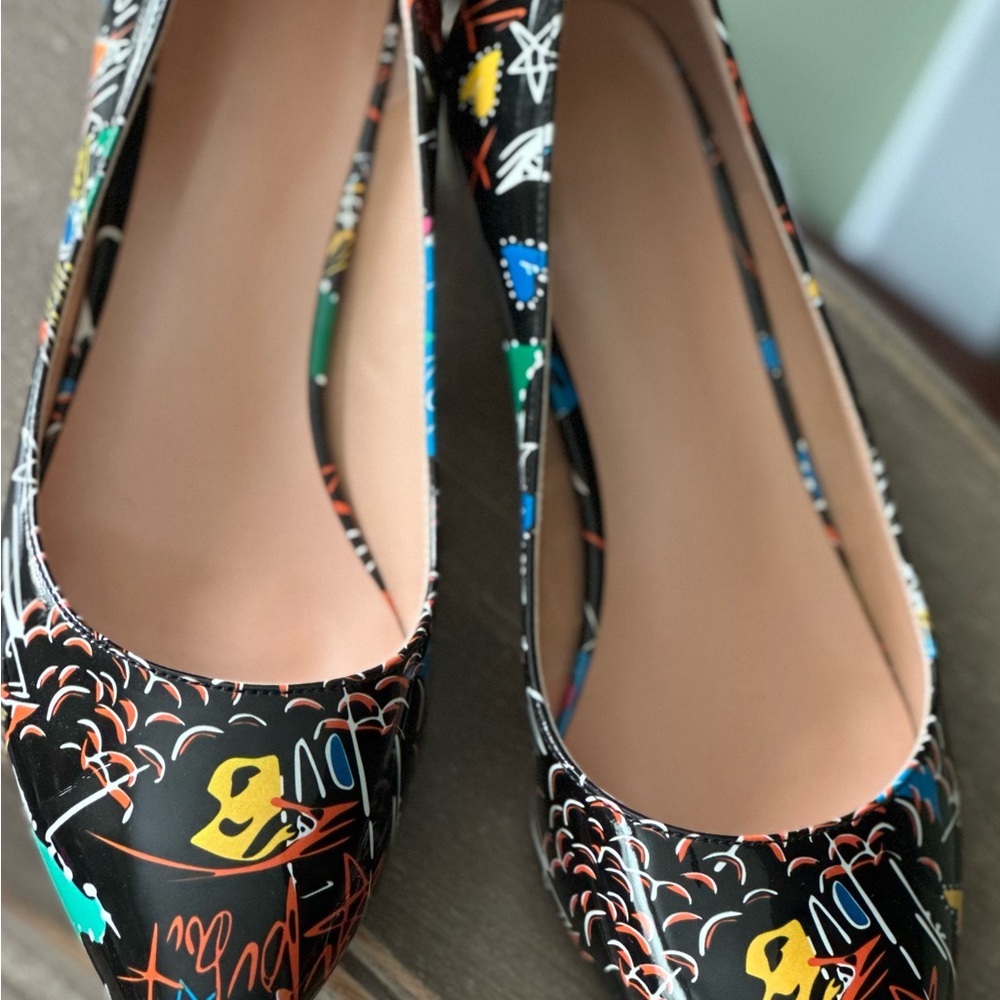Vibrant Graphic Women's Heels